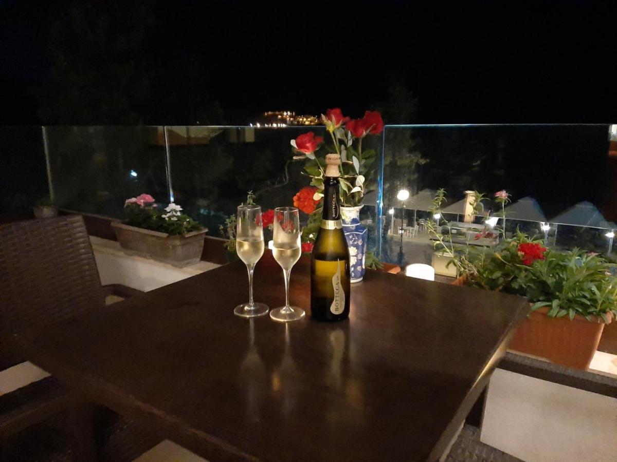Apartments Kuce Lekovica Beach & Snack Bar- Bistro Eksteriør billede