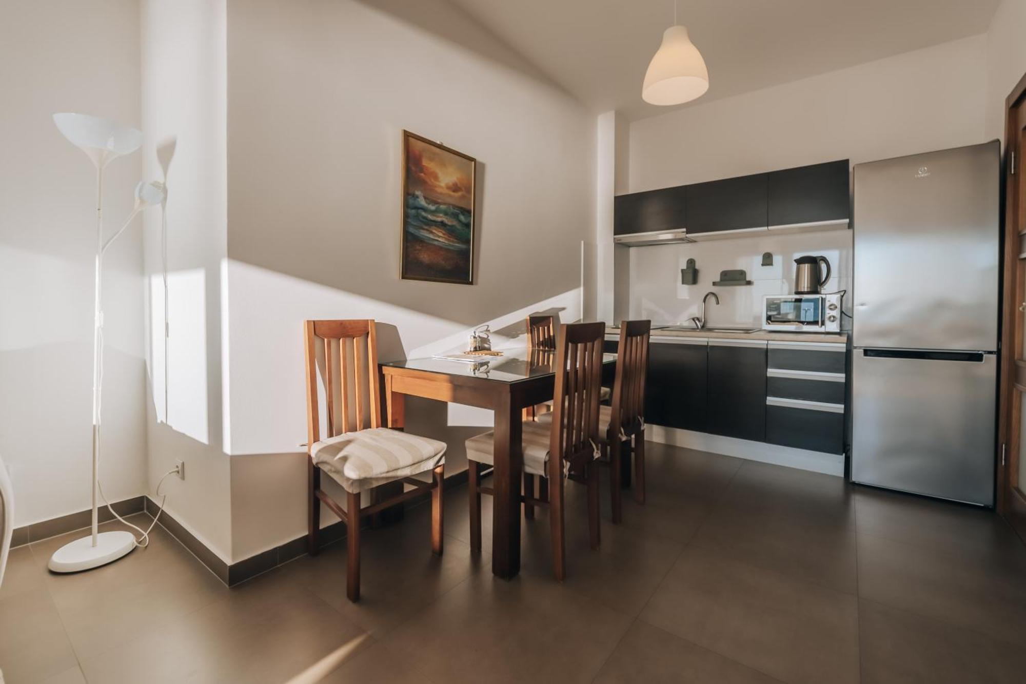 Apartments Kuce Lekovica Beach & Snack Bar- Bistro Værelse billede
