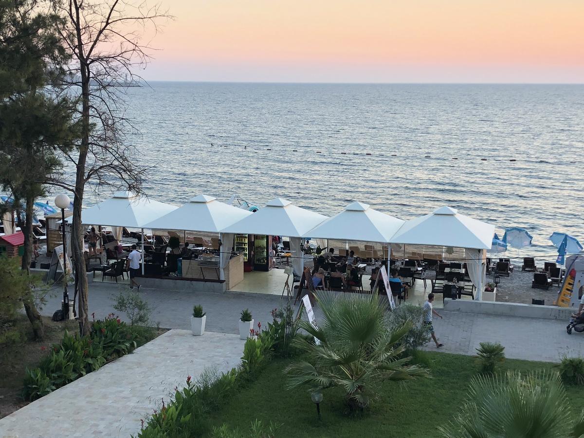 Apartments Kuce Lekovica Beach & Snack Bar- Bistro Eksteriør billede
