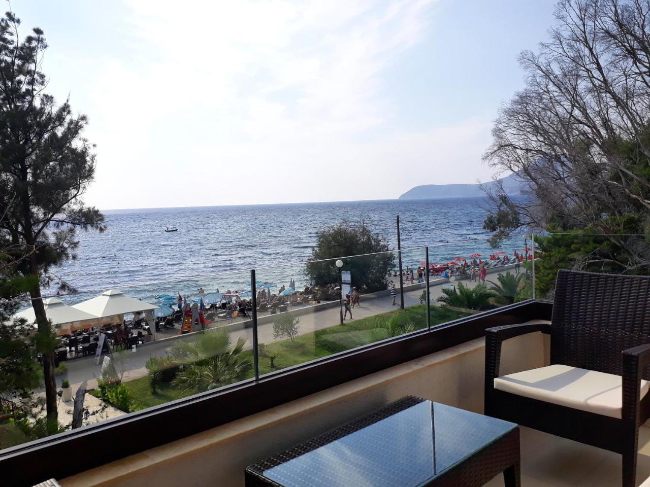 Apartments Kuce Lekovica Beach & Snack Bar- Bistro Eksteriør billede