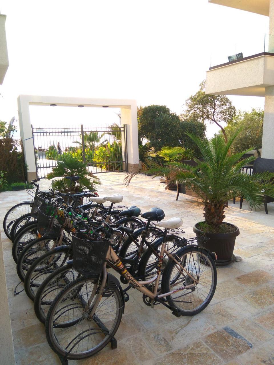 Apartments Kuce Lekovica Beach & Snack Bar- Bistro Eksteriør billede