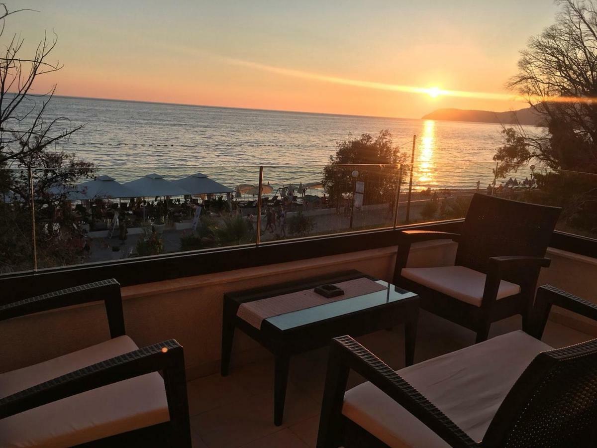 Apartments Kuce Lekovica Beach & Snack Bar- Bistro Eksteriør billede