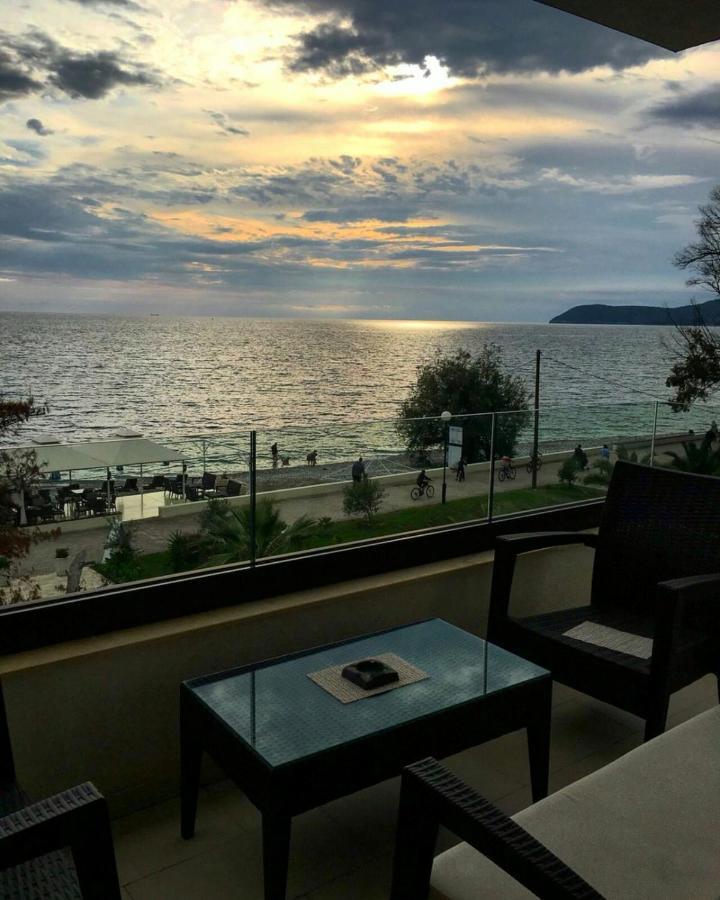 Apartments Kuce Lekovica Beach & Snack Bar- Bistro Eksteriør billede